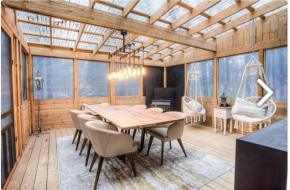 Modern Farmhouse Cozy Chalet Private Spa